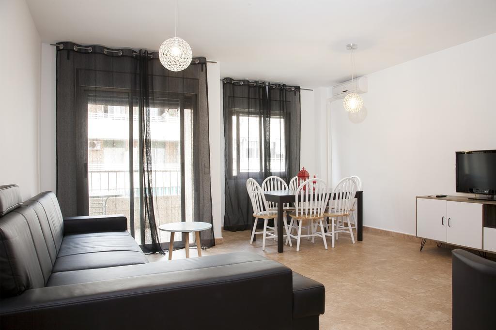 Apartamentos Madrid Torrevieja Ngoại thất bức ảnh